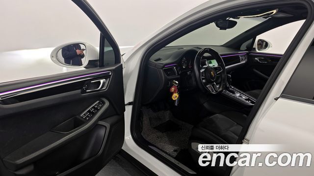 2015 Porsche Macan 95B