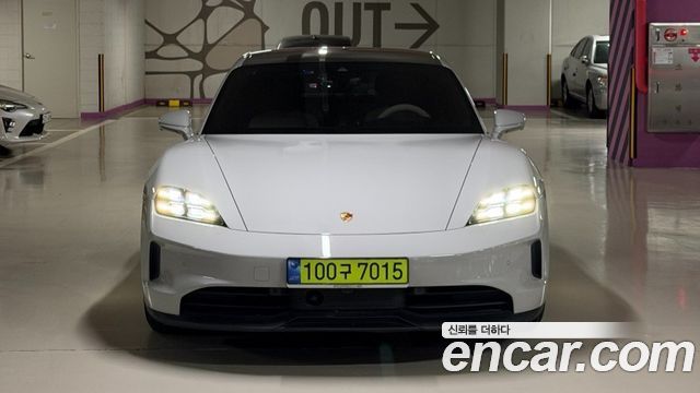 2025 Porsche Taycan 4S