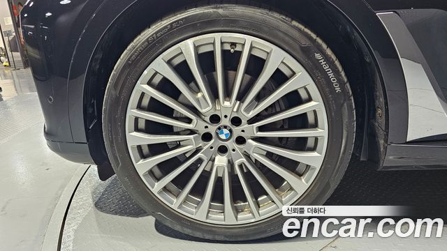 2021 BMW X7