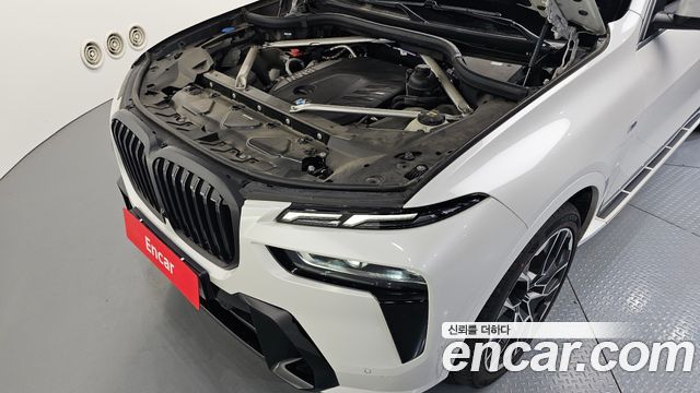 2022 BMW X7