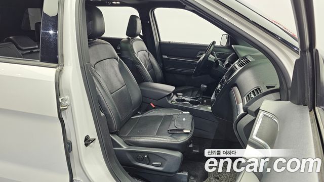 2019 Ford Explorer