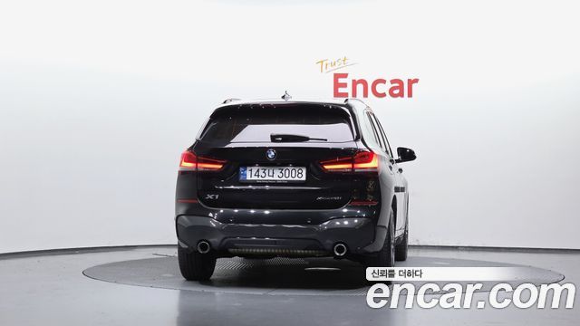 2022 BMW X1