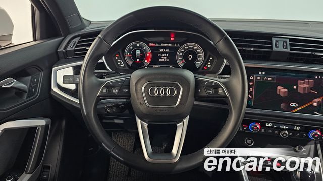 2022 Audi Q3