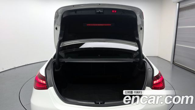2023 Mercedes-Benz C-Class W206