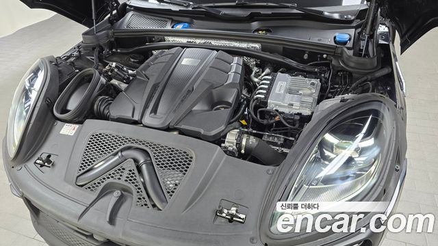 2023 Porsche Macan 95B