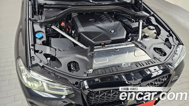 2025 BMW X4