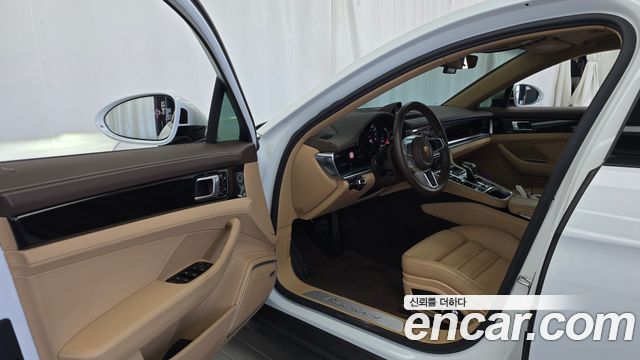 2018 Porsche Panamera 3.0 AWD