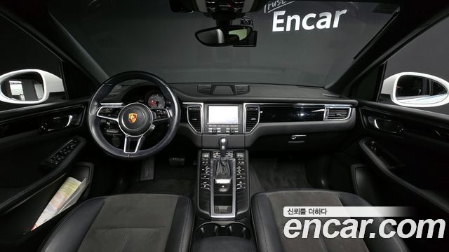 2015 Porsche Macan 95B