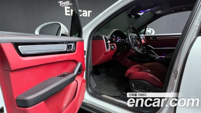 2023 Porsche Cayenne