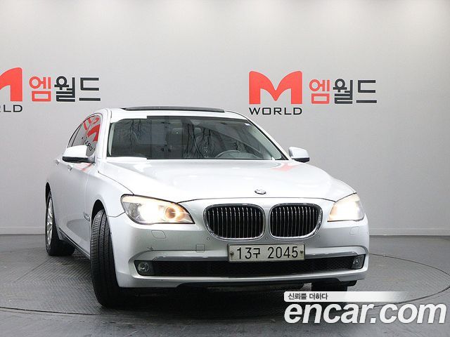 2011 BMW 7-Series 740i