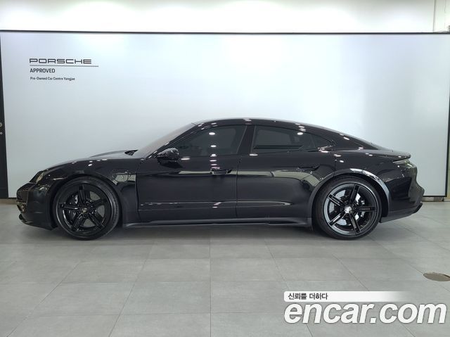 2025 Porsche Taycan