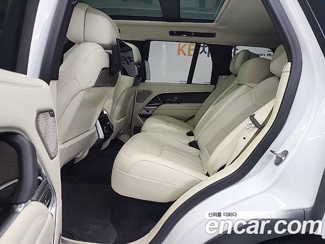 2022 Land Rover Range Rover D350 AB