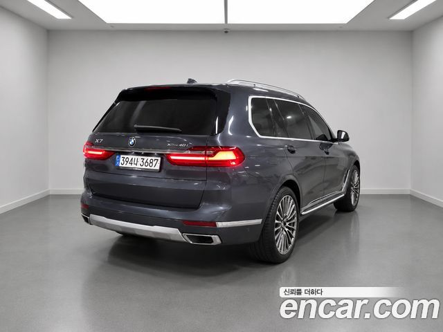 2022 BMW X7