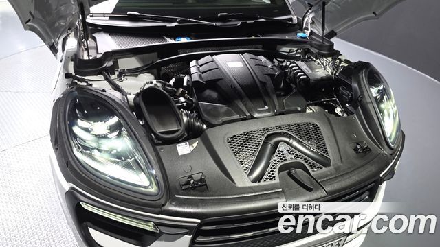 2022 Porsche Macan 2.9 S