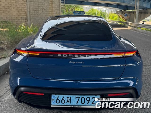 2024 Porsche Taycan