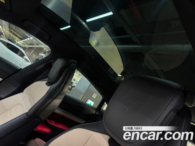 2025 Porsche Taycan