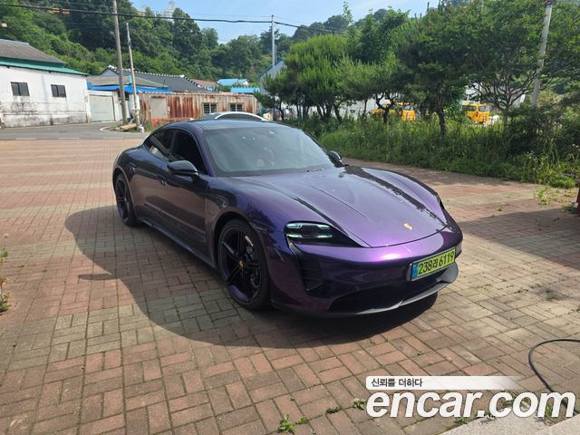 2024 Porsche Taycan GTS