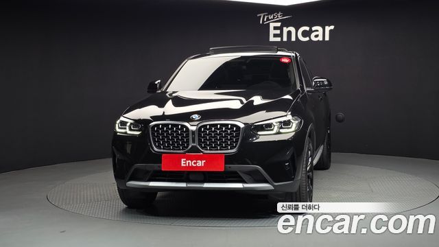 2025 BMW X4 xDrive20i xLine