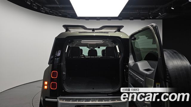 2021 Land Rover Defender 110 D300 HSE