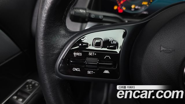 2021 Mercedes-Benz GLB-Class X247 GLB200 d