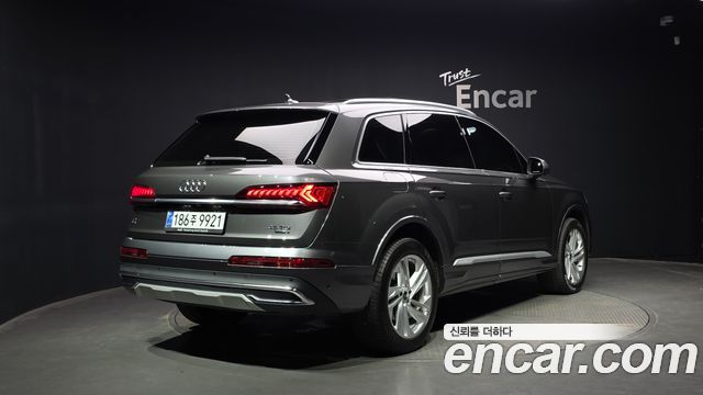 2023 Audi Q7