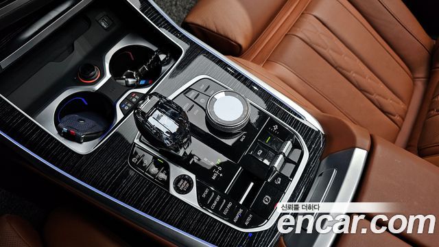 2022 BMW X7