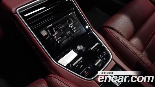 2018 Porsche Panamera 3.0 AWD