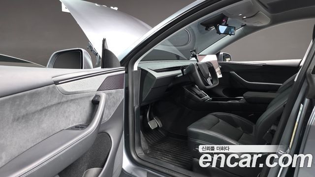 2025 Tesla Model Y