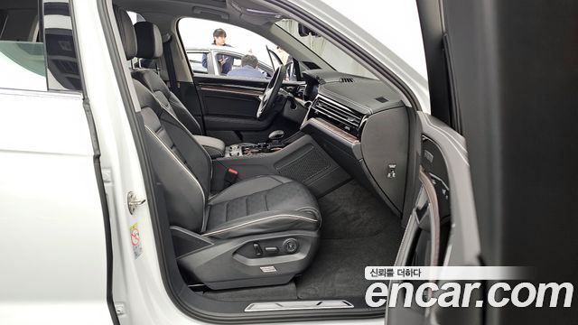 2025 Volkswagen Touareg
