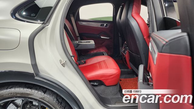 2023 Porsche Cayenne
