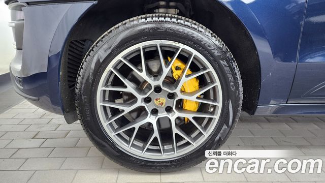 2015 Porsche Macan 95B