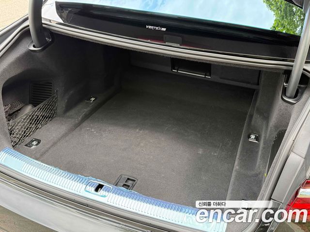2023 Audi A8