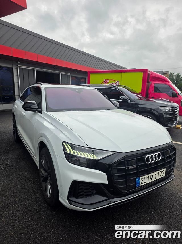 2022 Audi Q8