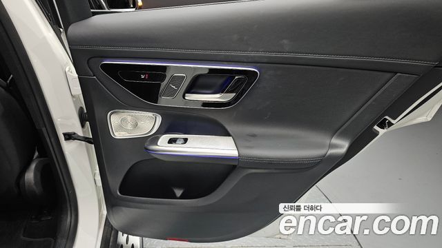 2025 Mercedes-Benz GLC-Class X254