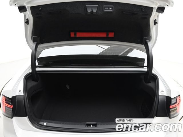 2026 Volvo S90