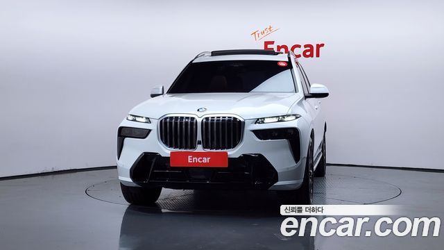 2025 BMW X7