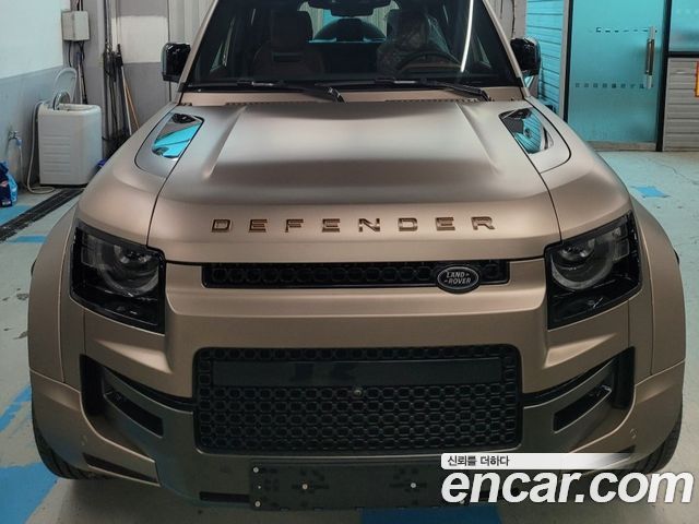 2025 Land Rover Defender