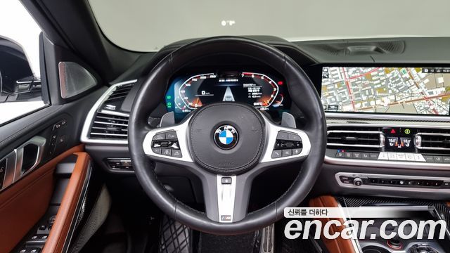 2022 BMW X6 M50i