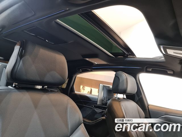 2023 Audi A8