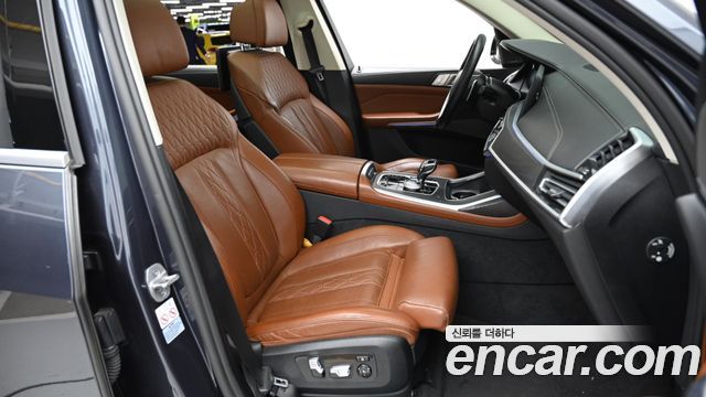 2021 BMW X7