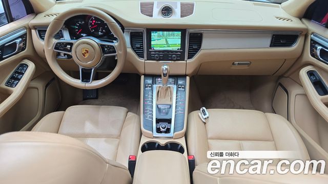 2014 Porsche Macan 95B
