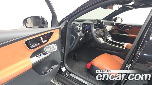 2025 Mercedes-Benz GLC-Class X254