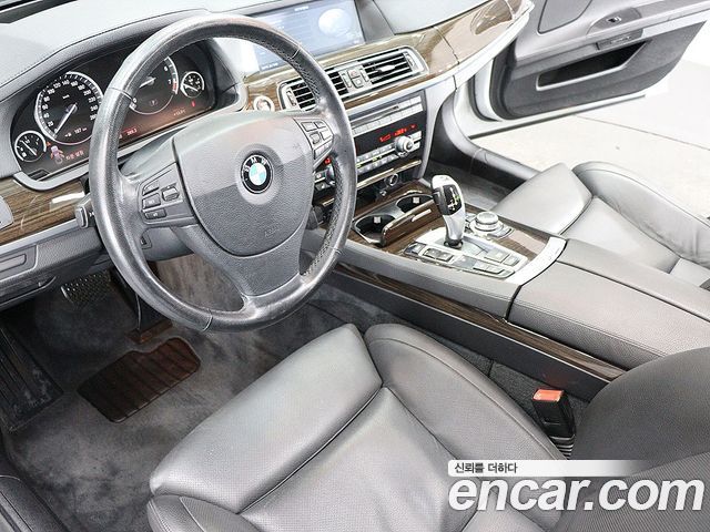 2009 BMW 7-Series 740Li