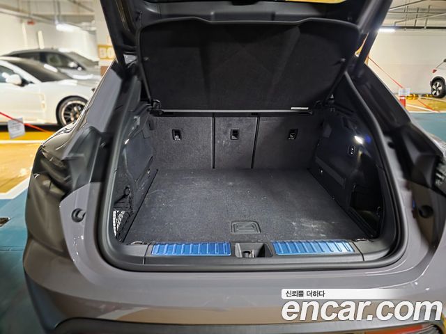 2025 Porsche Macan EV 4S