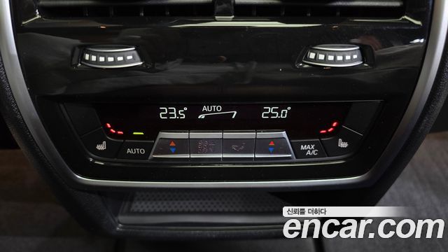 2022 BMW X5 M50i