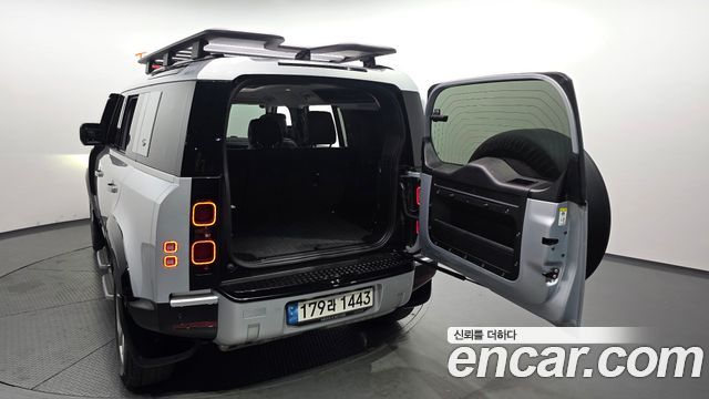2022 Land Rover Defender 110 D300 HSE