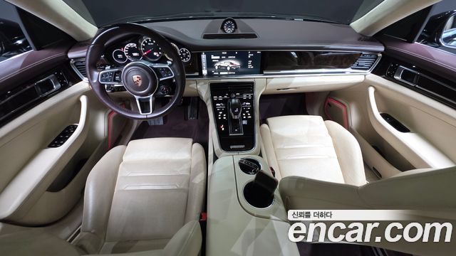 2017 Porsche Panamera