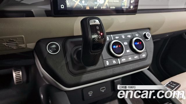 2021 Land Rover Defender 90 D250 SE