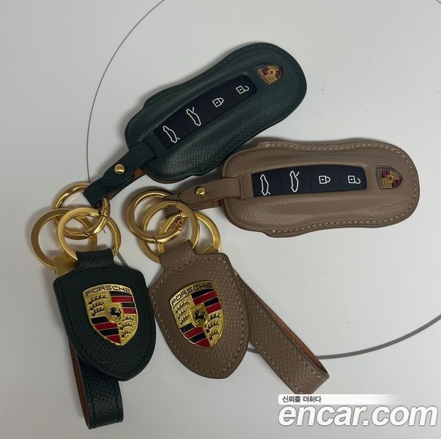 2025 Porsche Taycan 4S