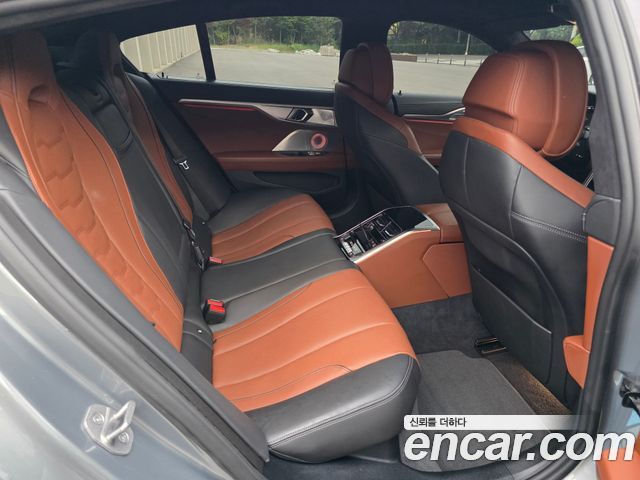 2022 BMW 8-Series